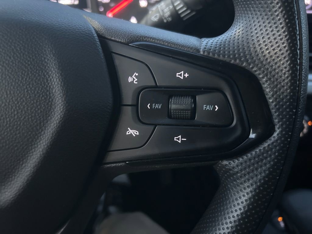 Used 2024 Chevrolet Trax LS image 18
