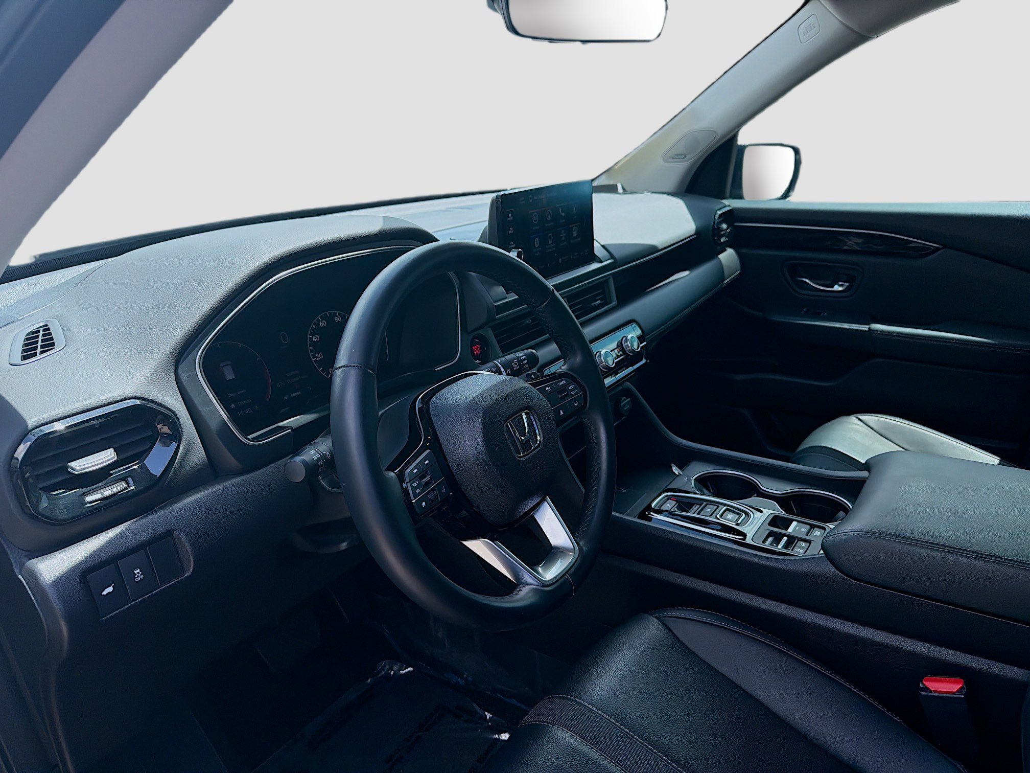 Used 2023 Honda Pilot Touring image 9