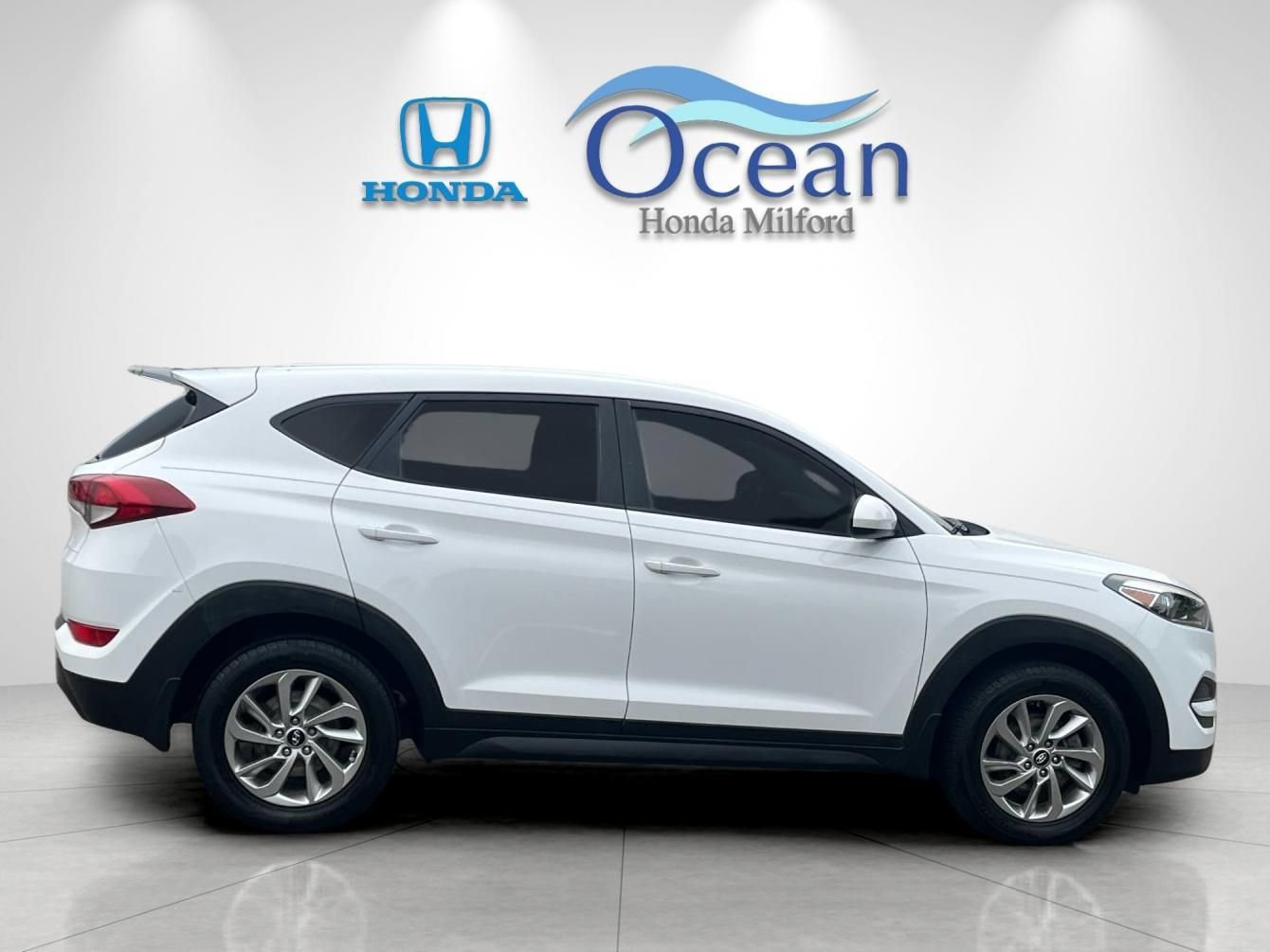 Used 2017 Hyundai Tucson SE FWD image 2