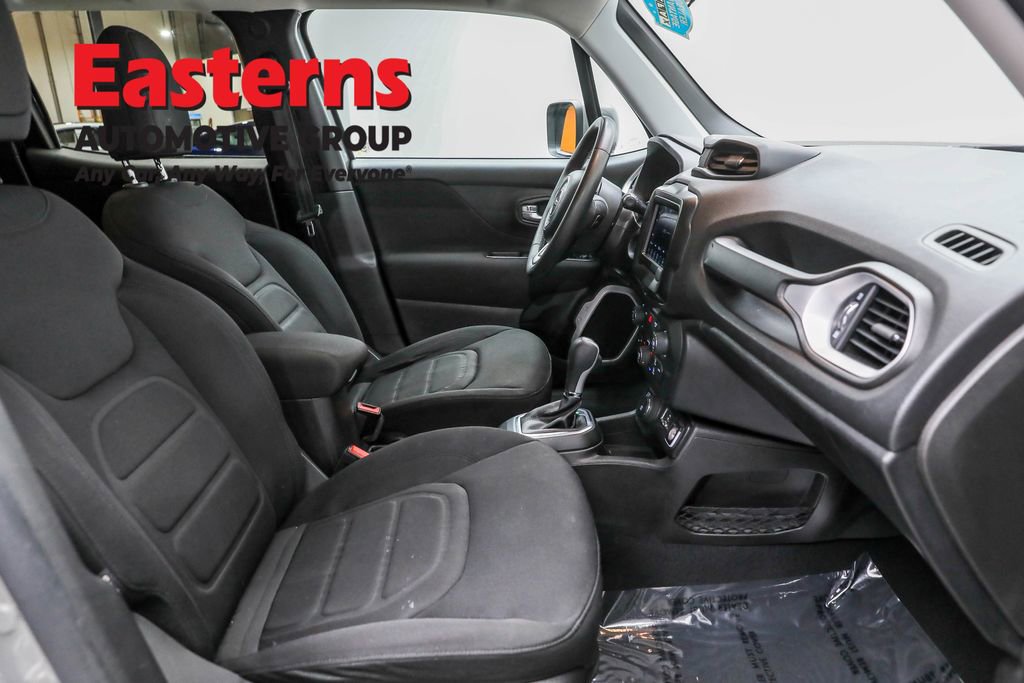 Used 2021 Jeep Renegade Latitude image 24