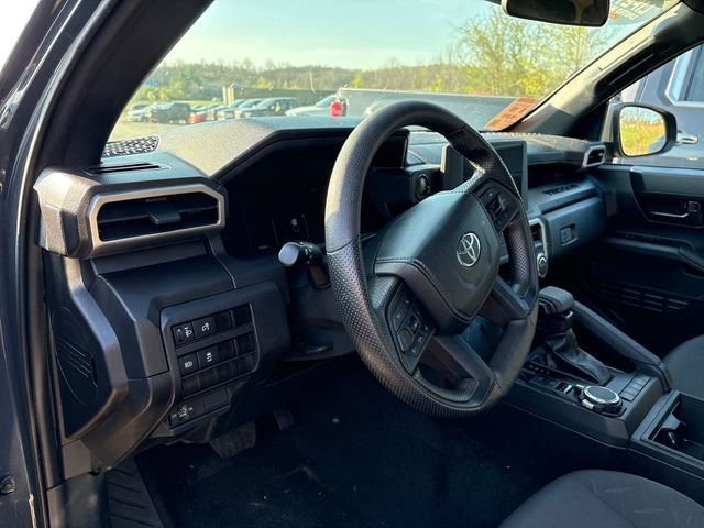 Used 2024 Toyota Tacoma SR image 8