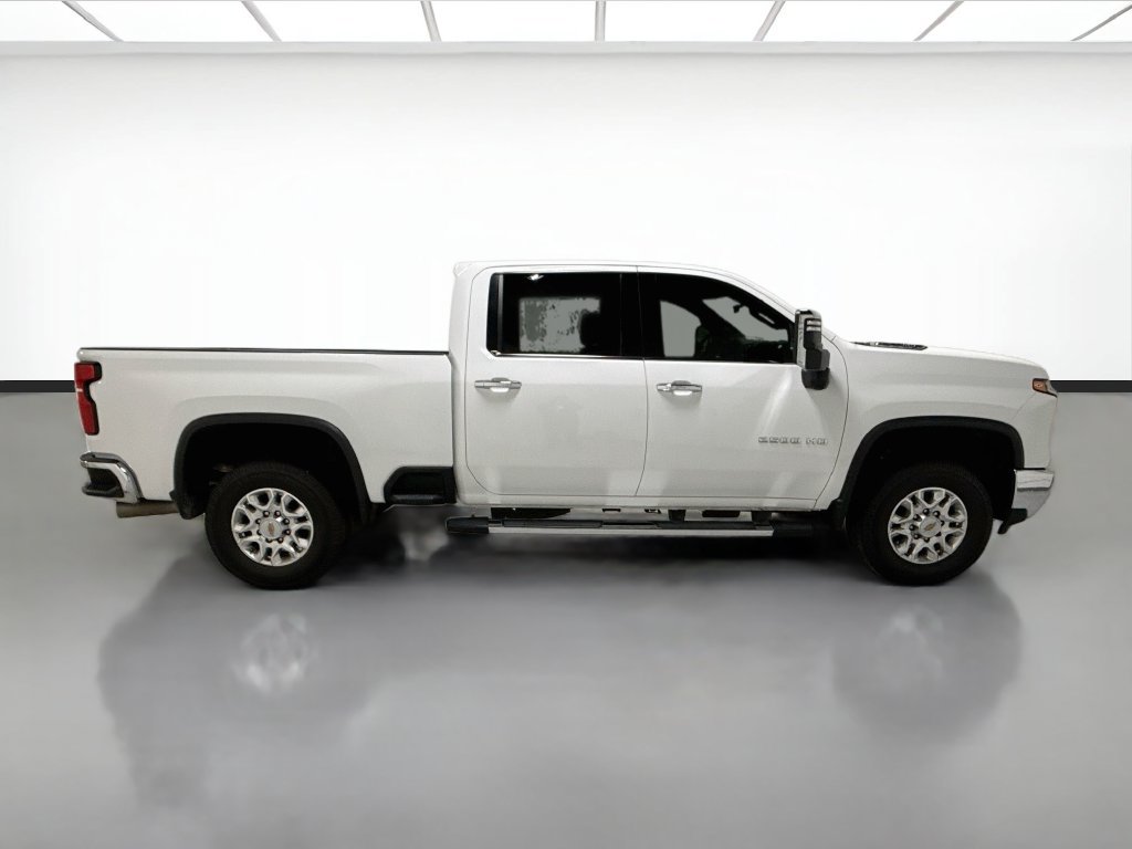 Used 2024 Chevrolet Silverado 2500 LTZ w/ LTZ Plus Package AWD/4WD image 4