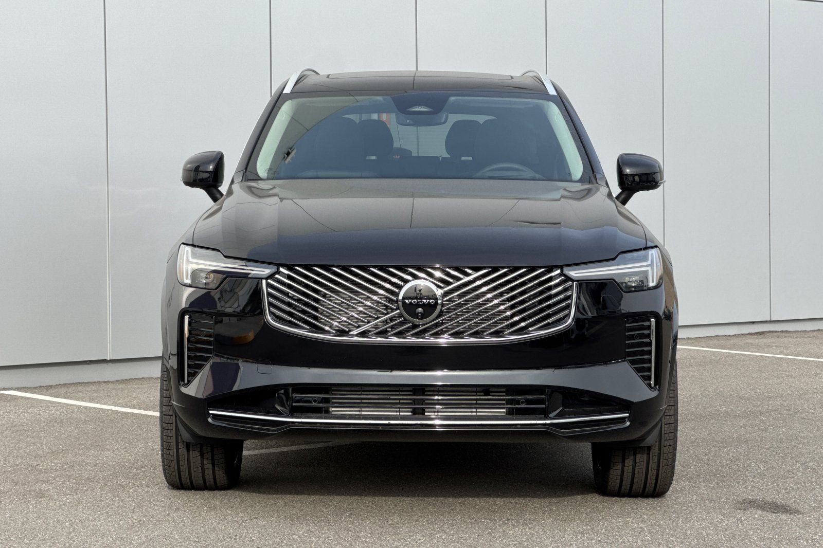 New 2026 Volvo XC90 T8 Ultra w/ Protection Package AWD/4WD image 8