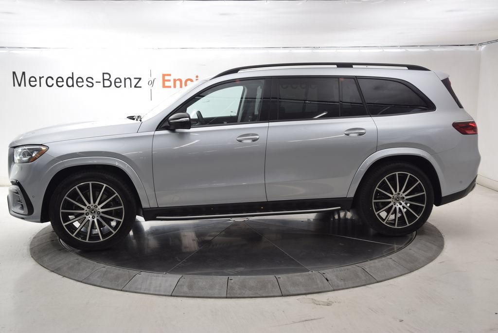 Used 2026 Mercedes-Benz GLS 450 4MATIC w/ AMG Line Exterior image 3