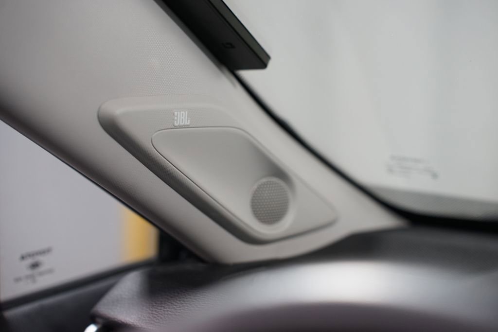 Used 2023 Toyota RAV4 Limited image 27