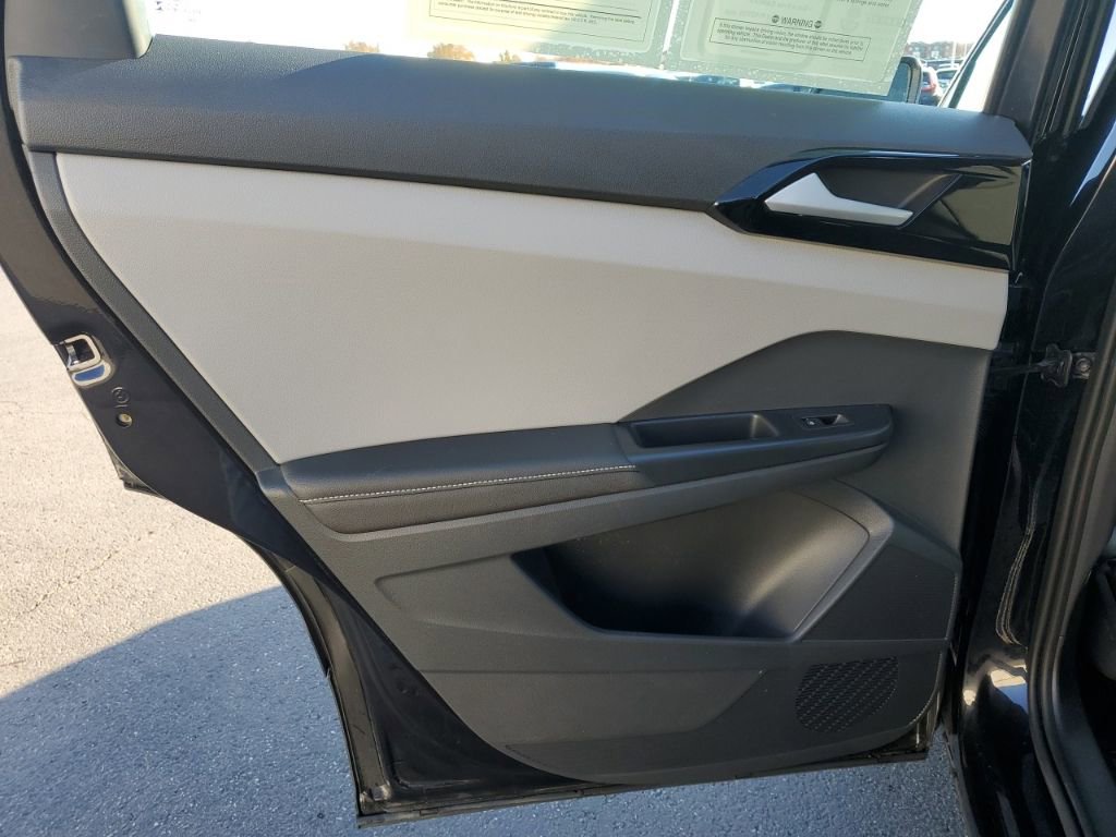 Used 2024 Volkswagen Taos S image 32