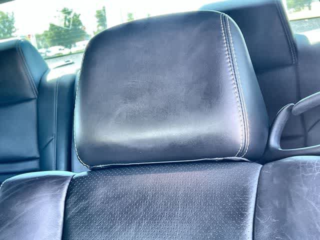 Used 2013 Dodge Challenger SXT RWD image 25