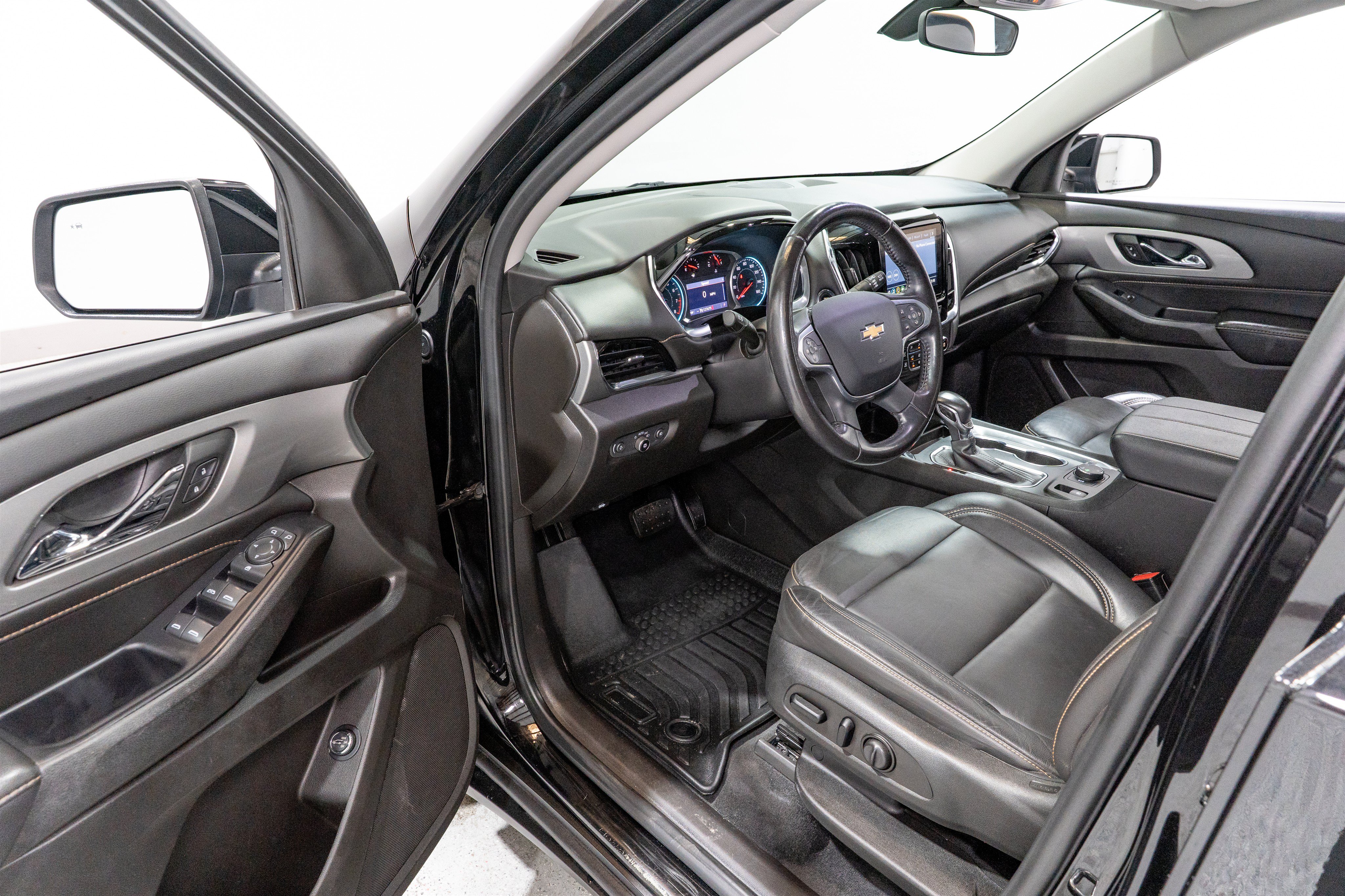 Used 2021 Chevrolet Traverse LT AWD/4WD image 12