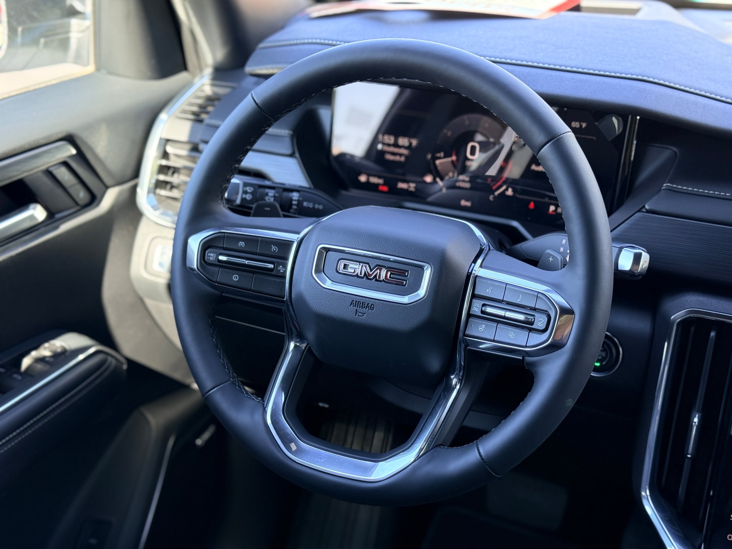 Used 2026 GMC Acadia Elevation w/ Elevation Premium Package AWD/4WD image 15