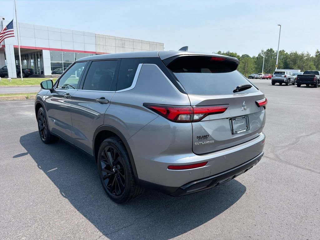 Used 2023 Mitsubishi Outlander SE Black Edition AWD/4WD image 6