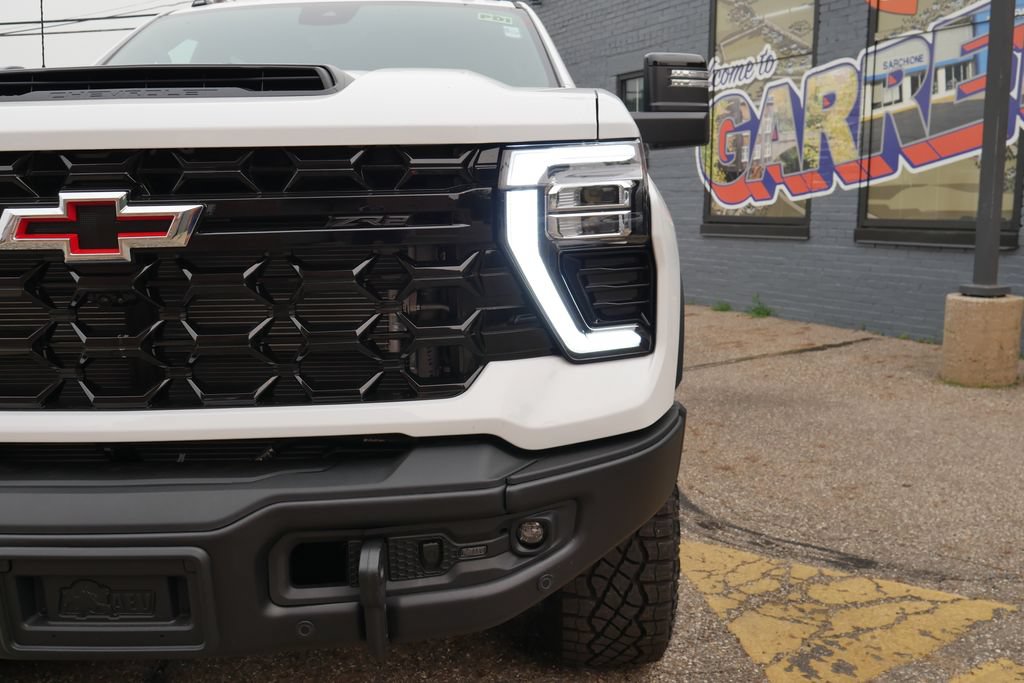 New 2026 Chevrolet Silverado 2500 ZR2 w/ ZR2 Bison Edition AWD/4WD image 3