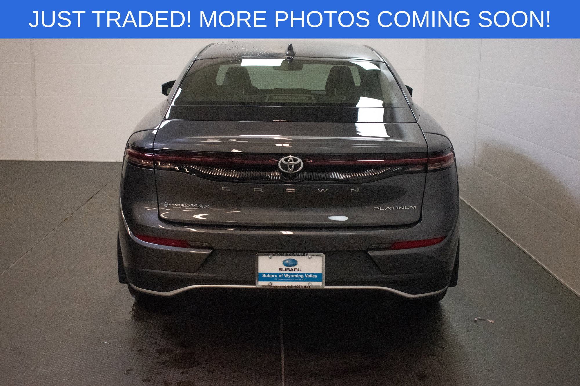 Used 2024 Toyota Crown Platinum AWD/4WD image 5