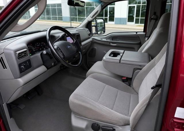 Used 2003 Ford F250 Lariat RWD image 6