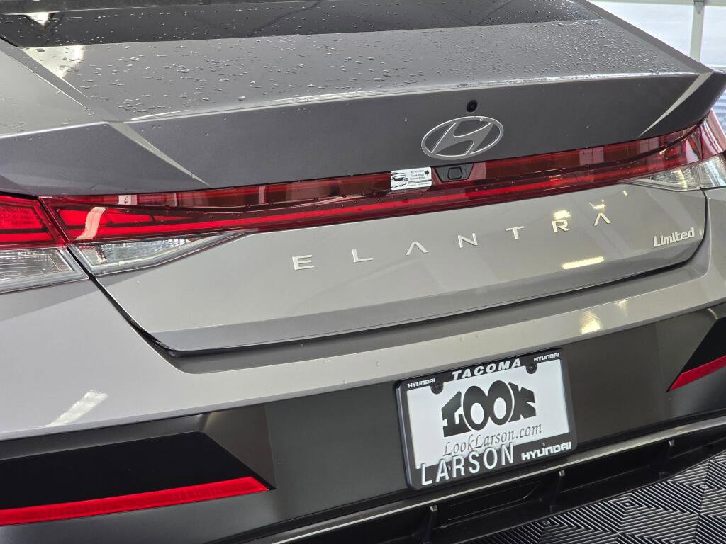 New 2026 Hyundai Elantra Limited image 14