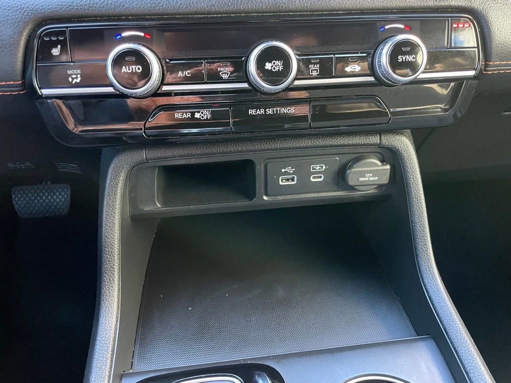 Certified 2025 Honda Pilot Sport image 18