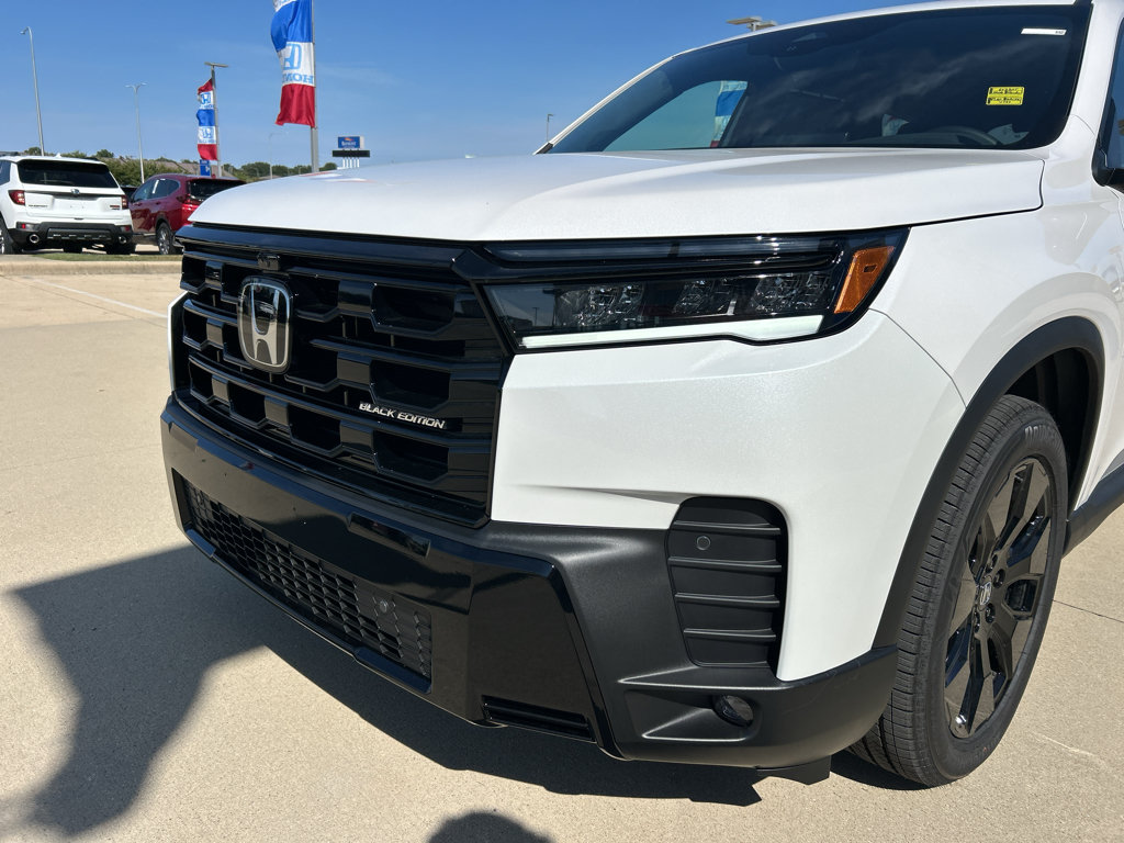New 2026 Honda Pilot Black Edition image 9