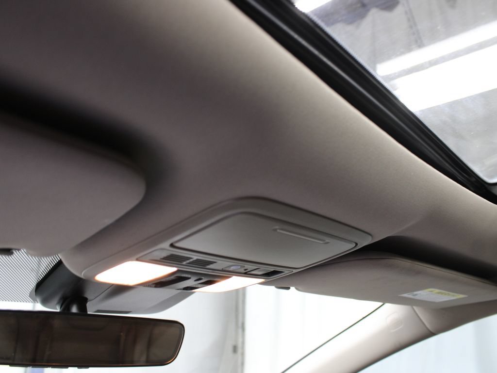 Used 2018 Honda Odyssey Touring image 27