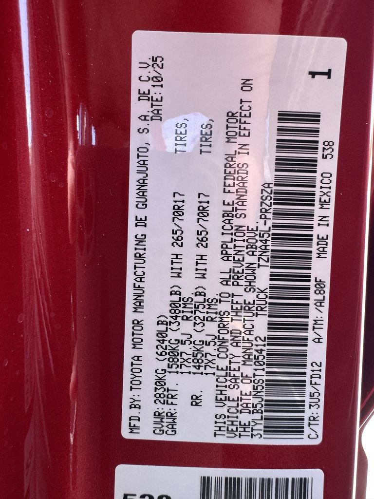 Used 2025 Toyota Tacoma TRD Off-Road image 32