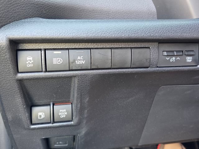 Used 2022 Toyota Sienna XSE w/ XSE Plus Package AWD/4WD image 31