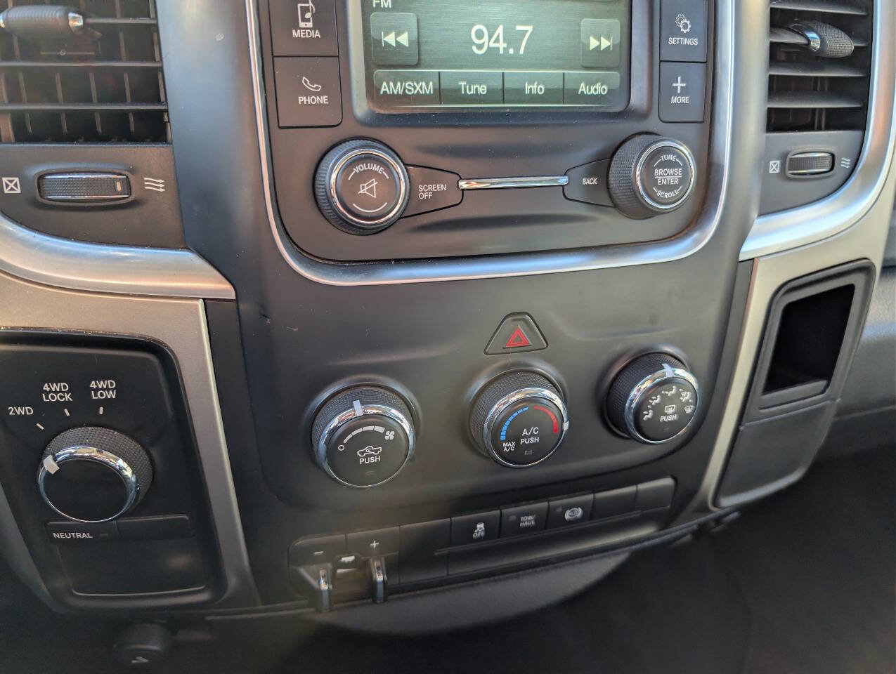 Used 2014 RAM 2500 SLT image 23