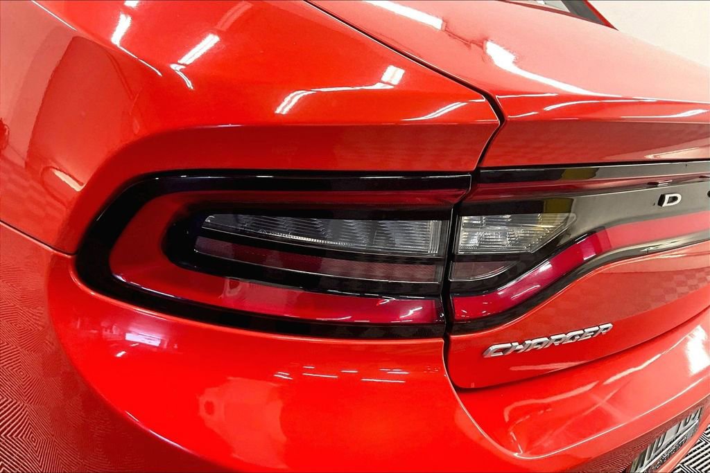 Used 2022 Dodge Charger SXT RWD image 28