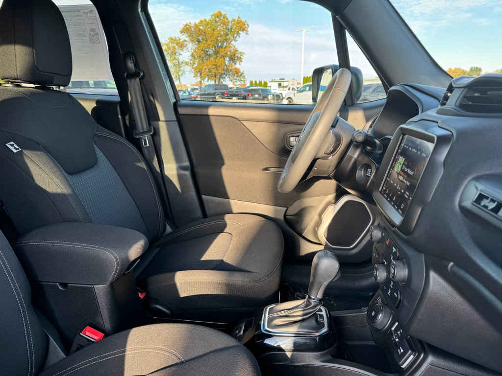Used 2021 Jeep Renegade Latitude image 14