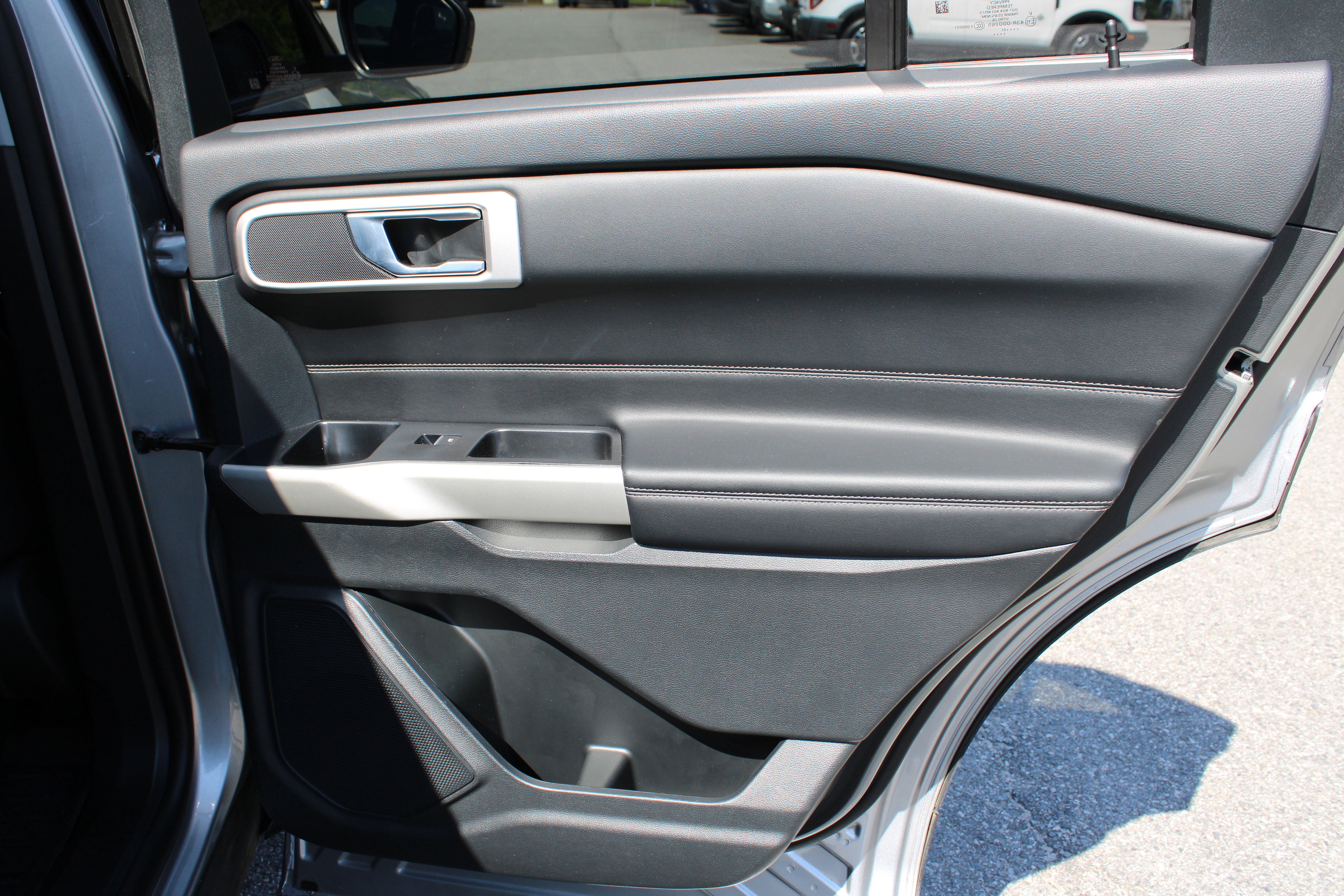 Used 2021 Ford Explorer XLT image 15
