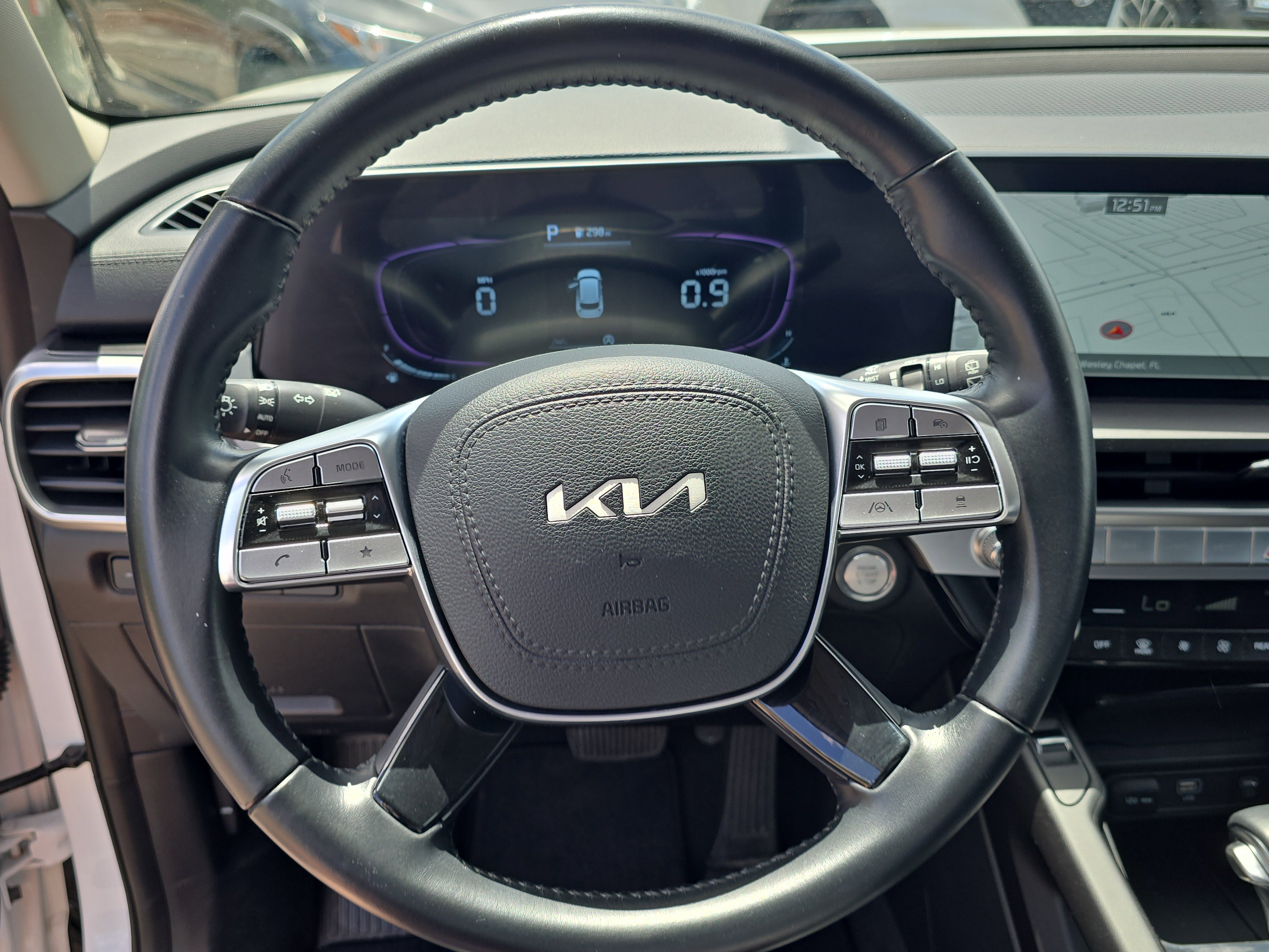 Certified 2025 Kia Telluride S FWD image 32