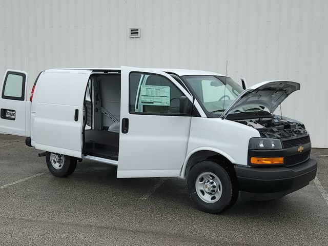 New 2026 Chevrolet Express 3500 RWD image 9