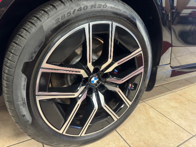 Used 2025 BMW i7 xDrive60 AWD/4WD image 24