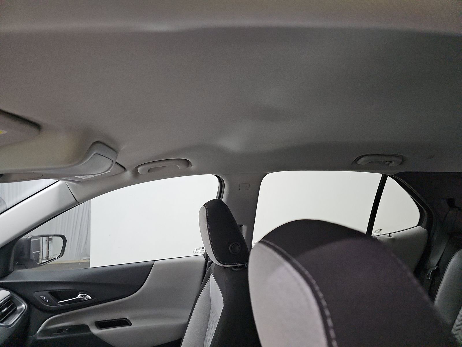 Used 2022 Chevrolet Equinox LS image 14