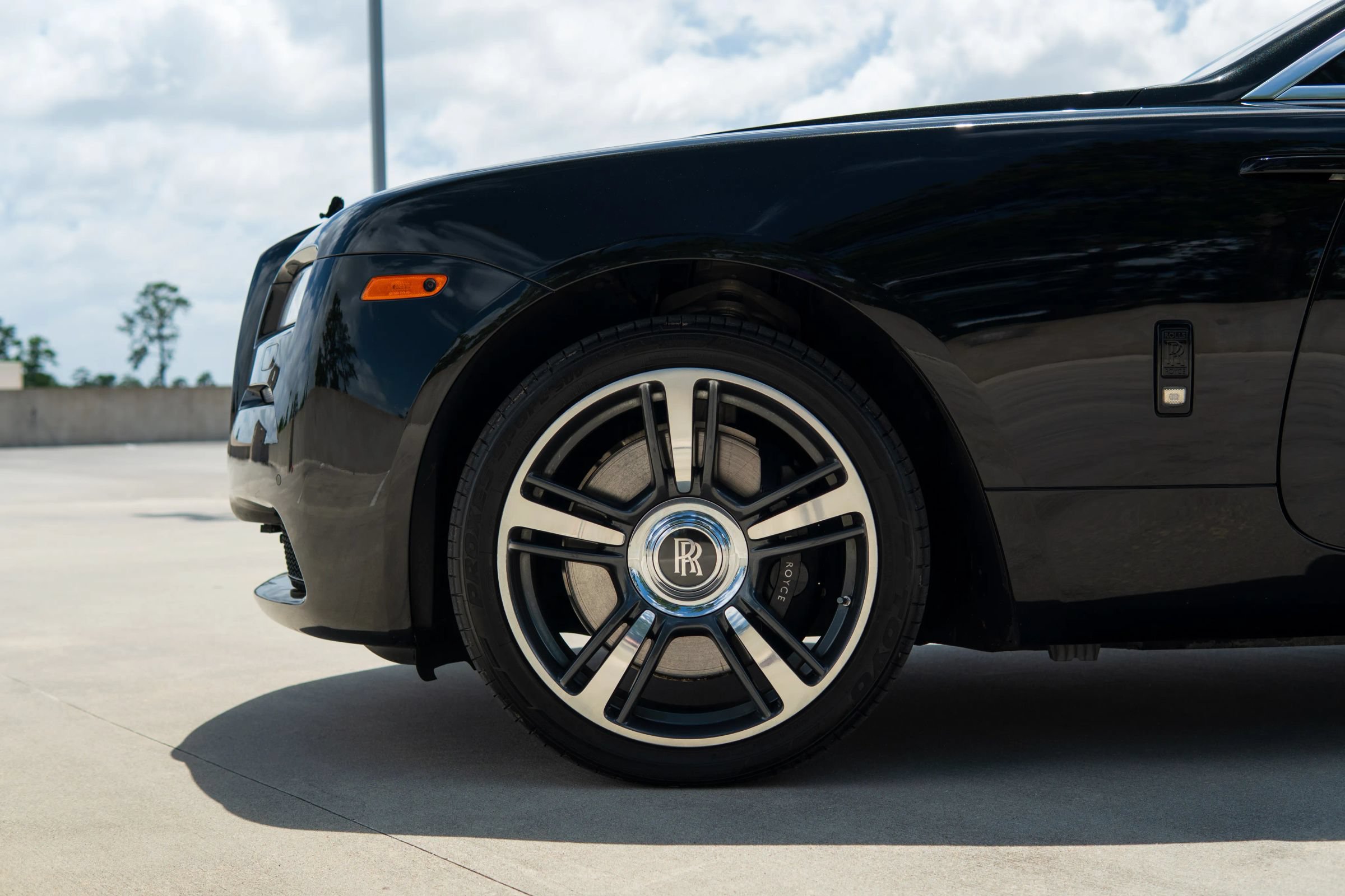 Used 2016 Rolls-Royce Wraith RWD image 15