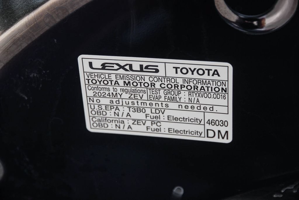 Certified 2024 Lexus RZ 300e Premium w/ Accessory Package (Z1) FWD image 27