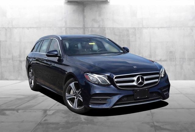 Used 2017 Mercedes-Benz E 400 4MATIC Wagon image 2