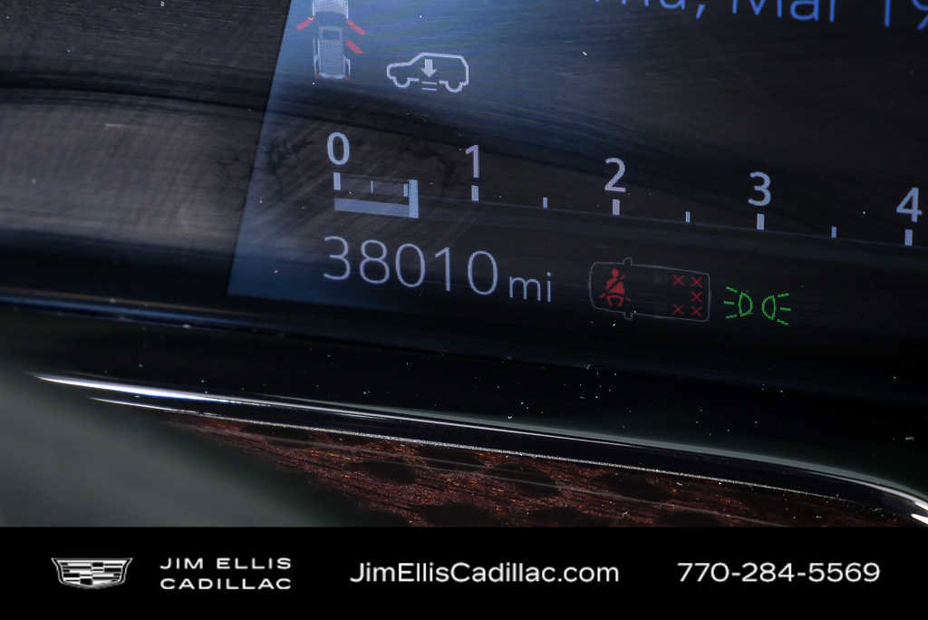 Used 2023 Cadillac Escalade Sport Platinum w/ LPO, ONYX Package image 12