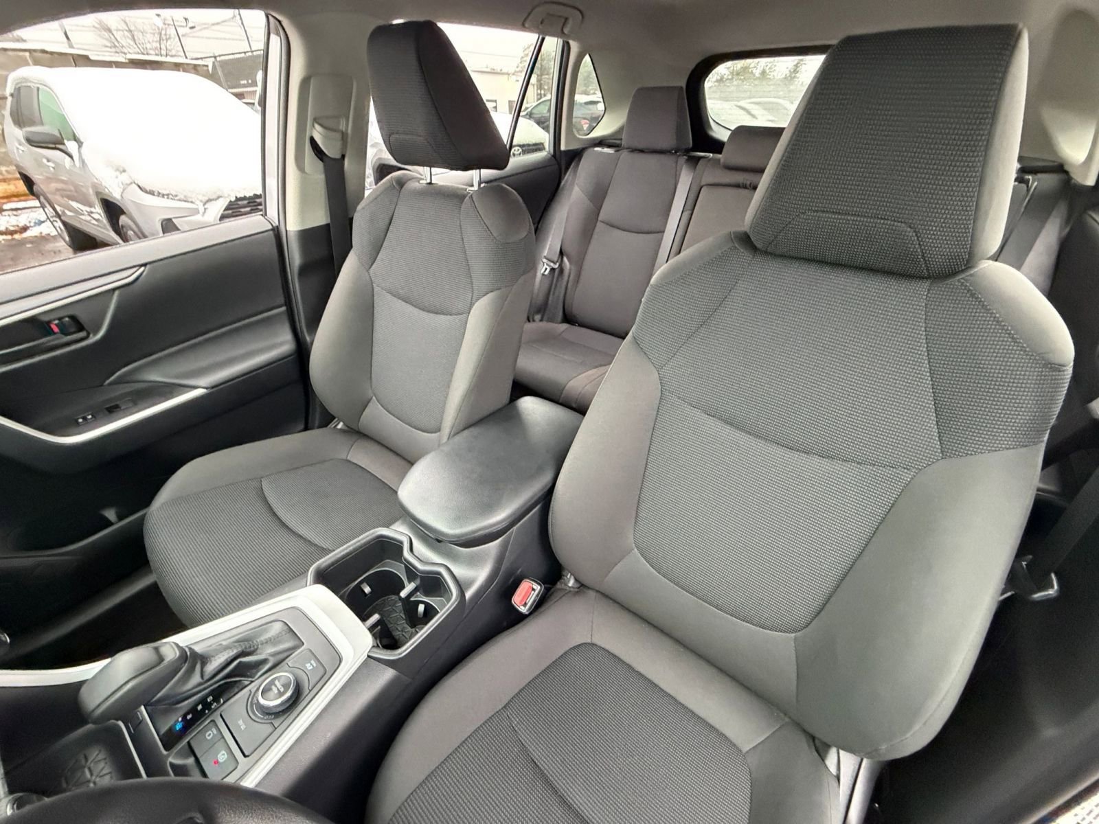 Used 2025 Toyota RAV4 LE AWD/4WD image 36