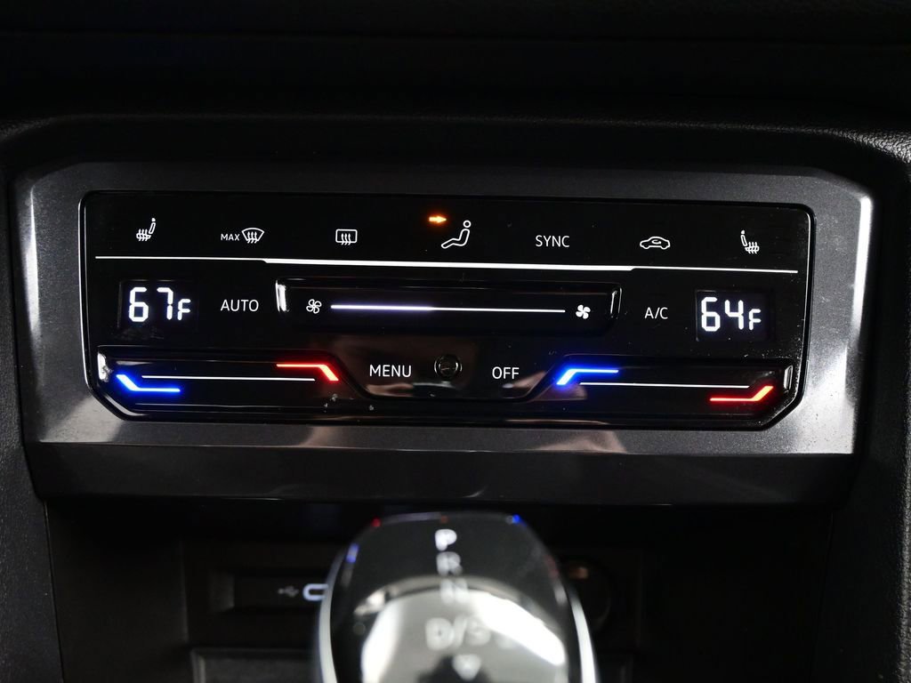 Used 2022 Volkswagen Tiguan SE image 20