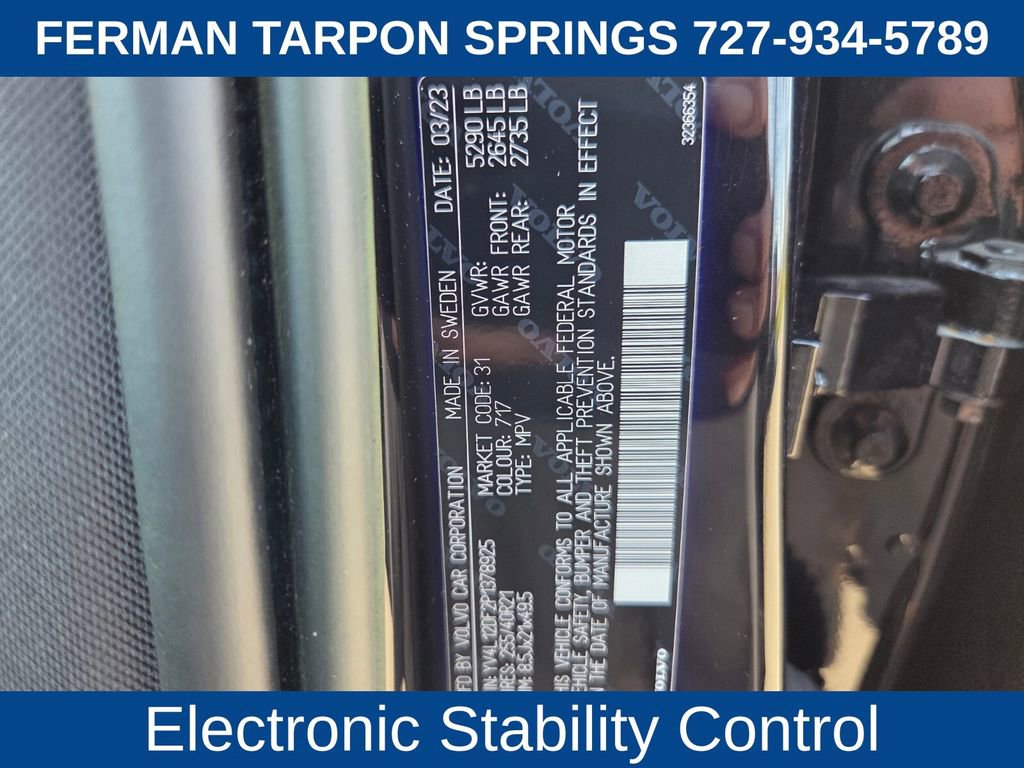 Certified 2023 Volvo XC60 B5 Ultimate w/ Protection Package Premier image 23