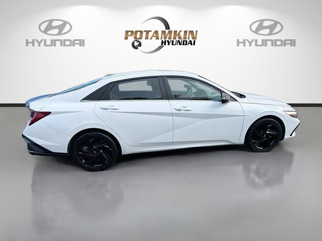 Certified 2026 Hyundai Elantra SEL Sport Premium FWD image 4