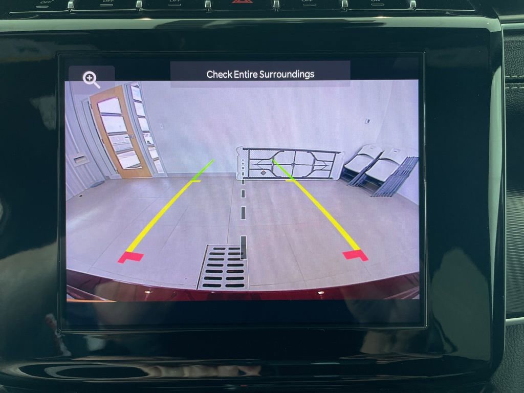 Used 2025 Jeep Grand Cherokee Altitude AWD/4WD image 13