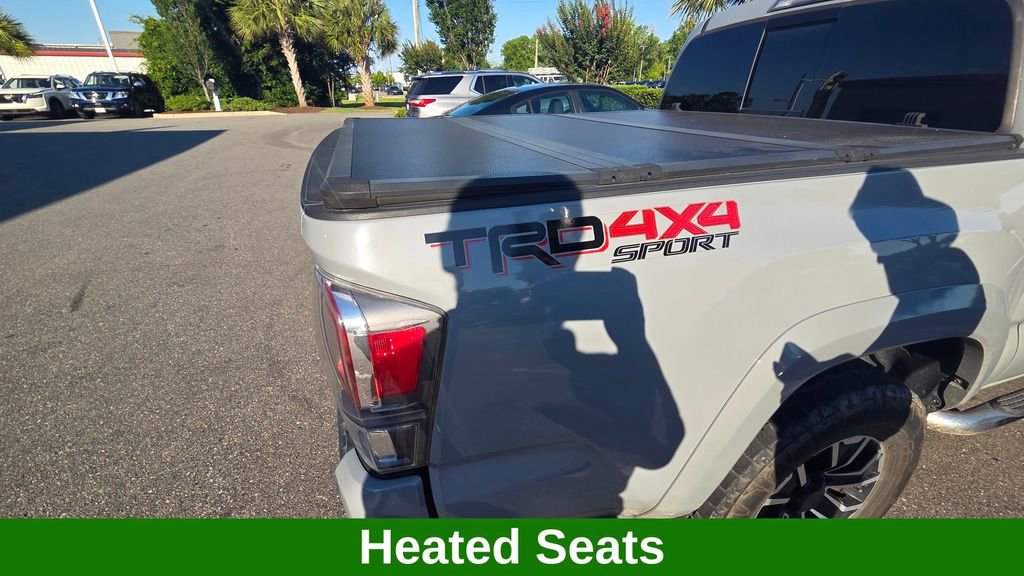 Used 2020 Toyota Tacoma TRD Sport w/ TRD Premium Sport Package AWD/4WD image 5