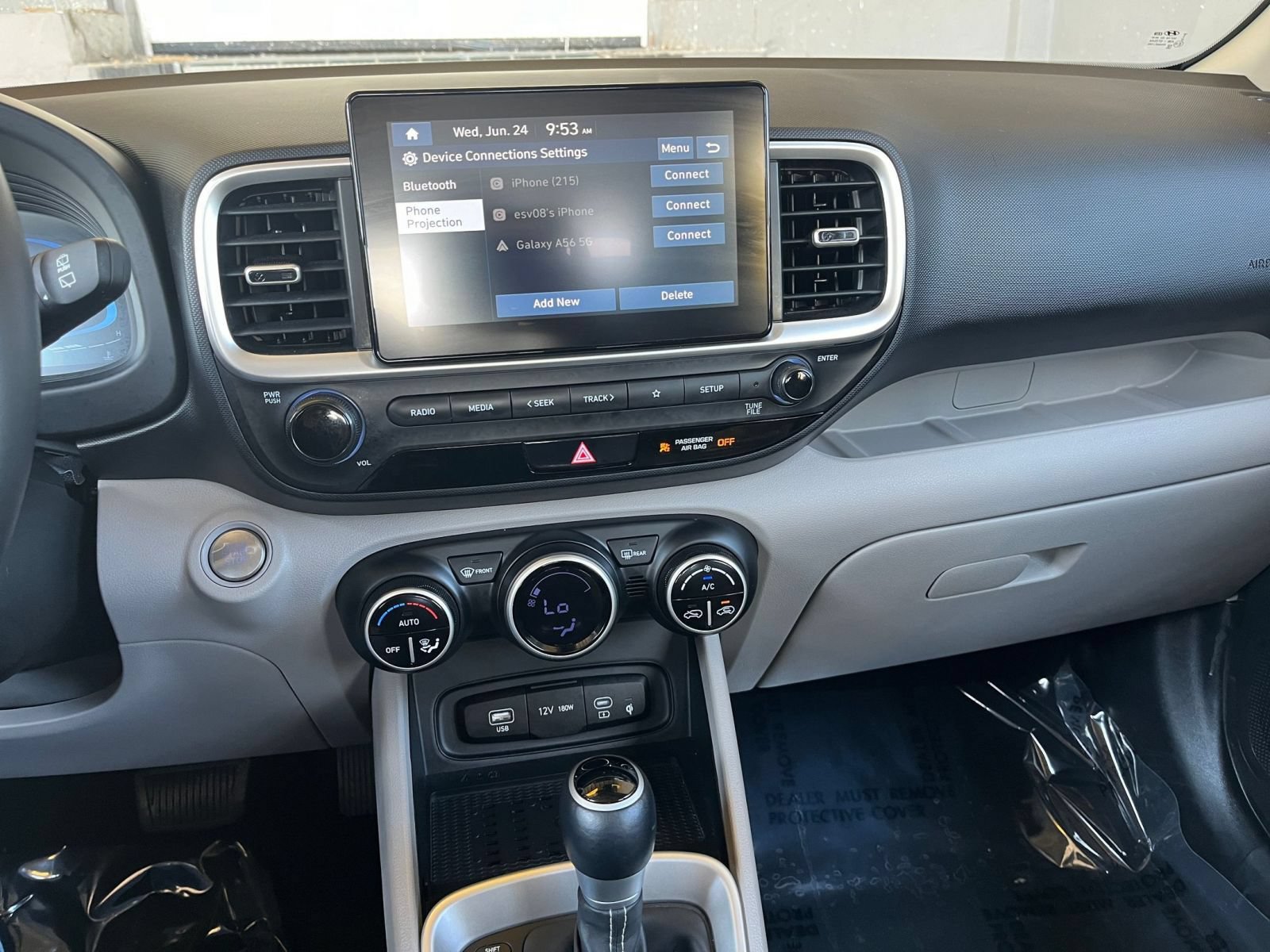 Used 2026 Hyundai Venue SEL FWD image 17