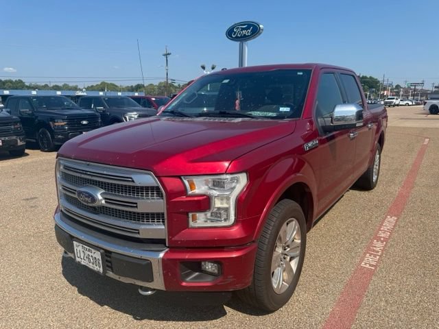 Used 2015 Ford F150 Platinum w/ Equipment Group 701A Luxury AWD/4WD image 3