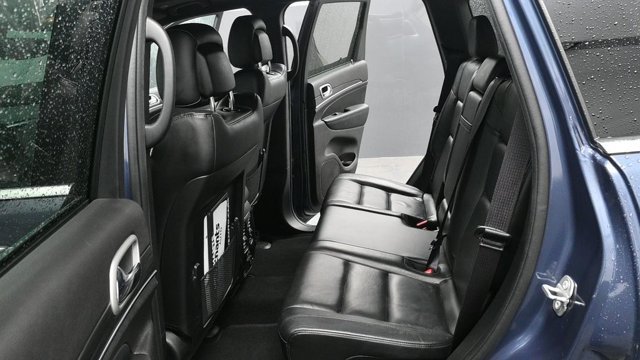 Used 2021 Jeep Grand Cherokee Limited AWD/4WD image 22