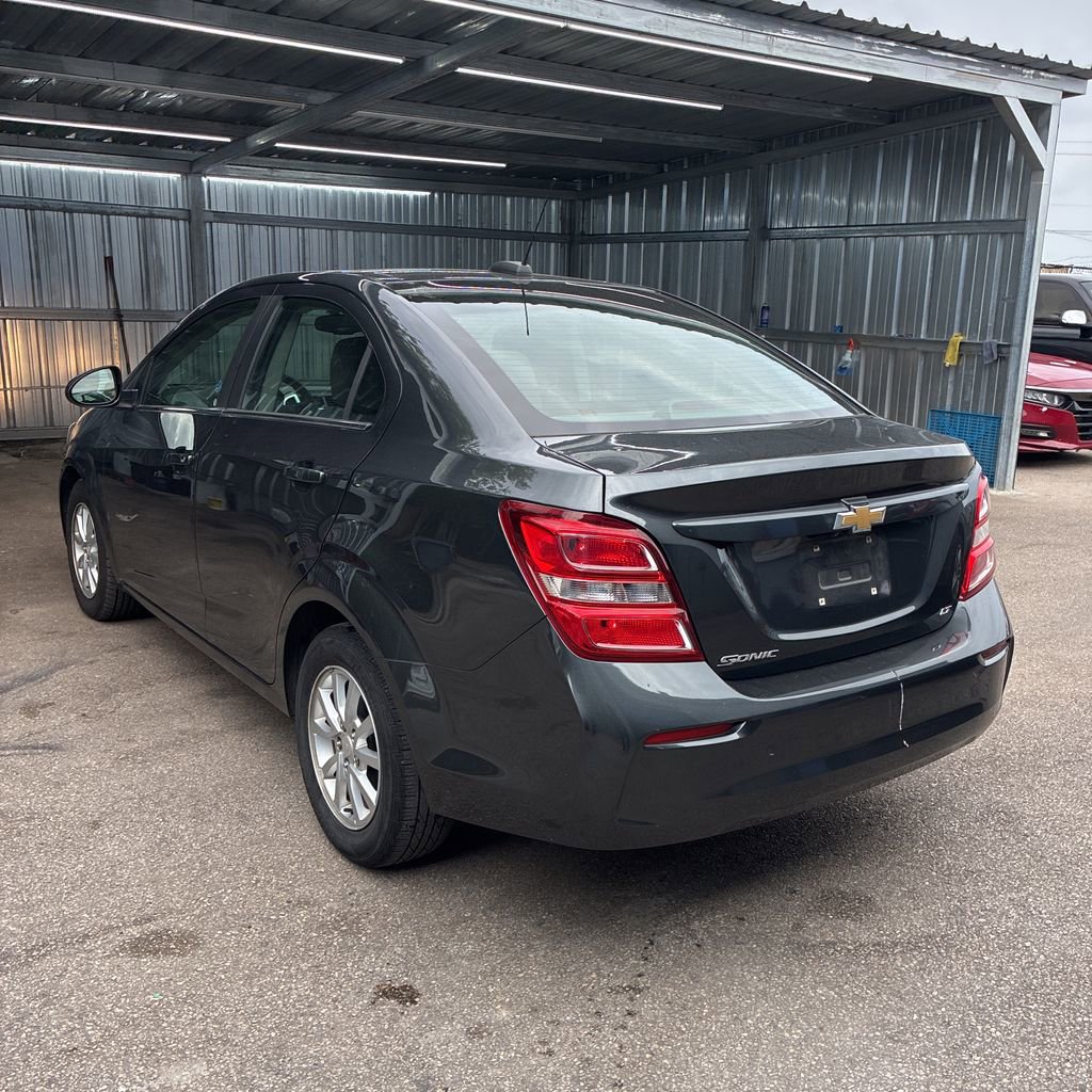 Used 2019 Chevrolet Sonic LT FWD image 2