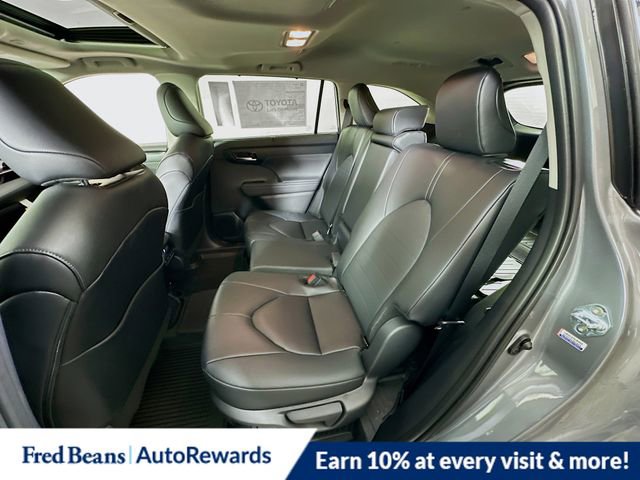 New 2026 Toyota Highlander XLE image 26