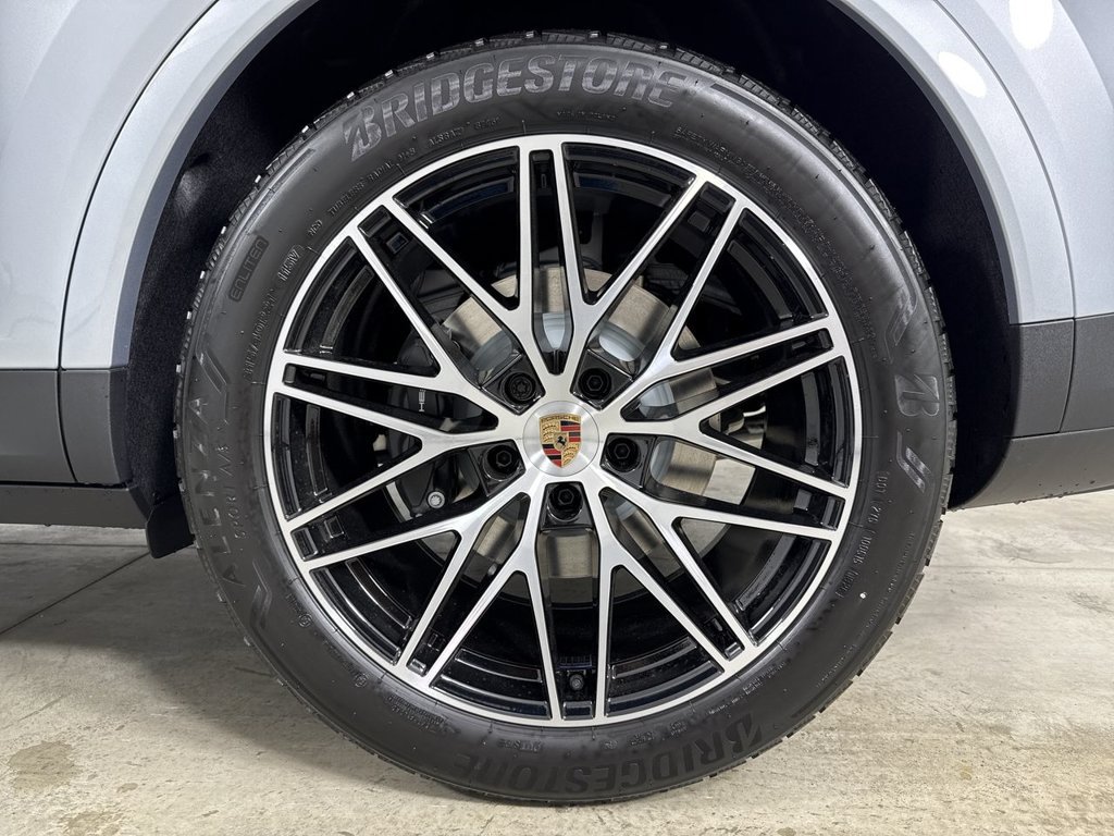 New 2026 Porsche Cayenne AWD/4WD image 14