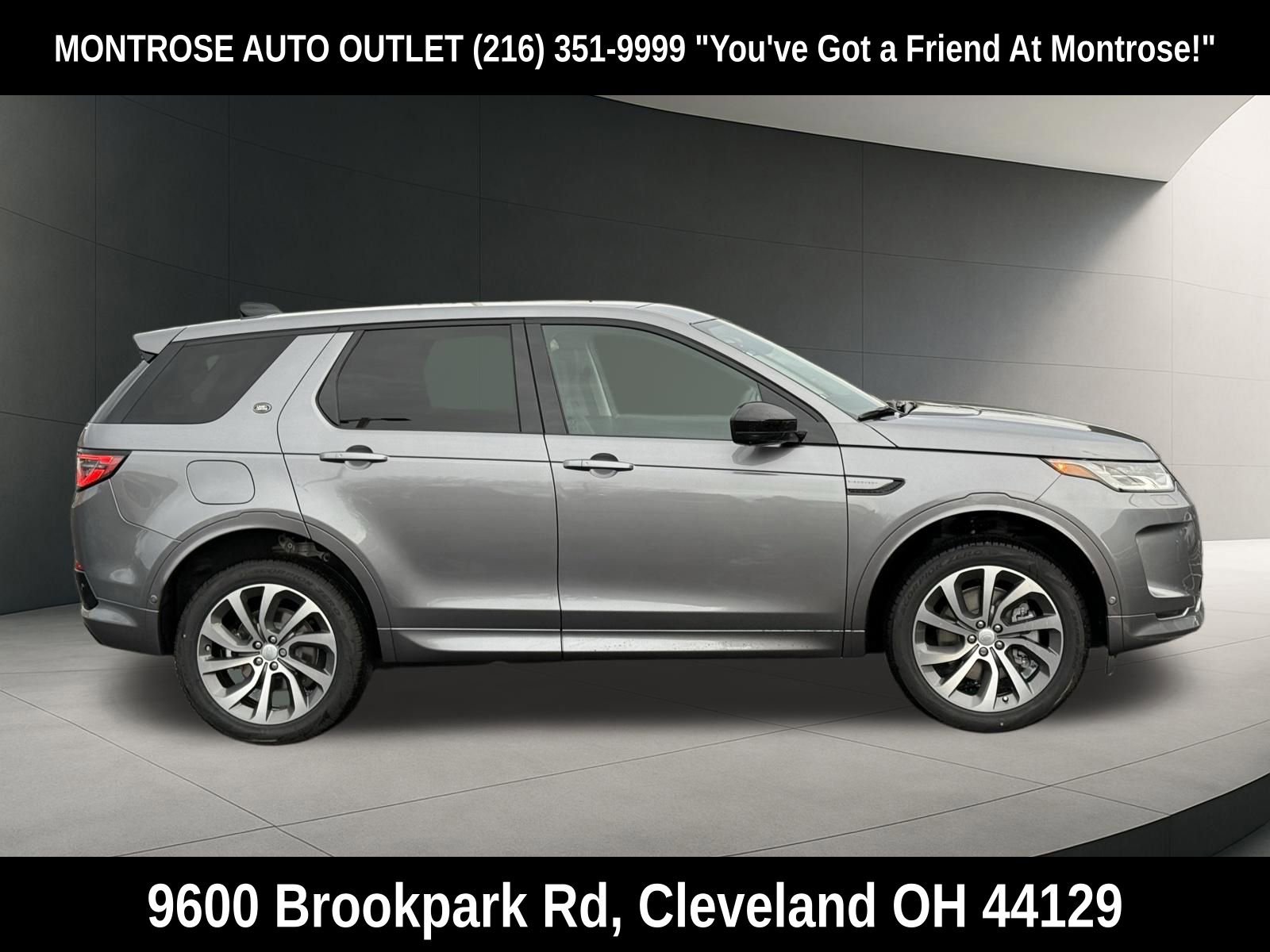 New 2025 Land Rover Discovery Sport S image 6