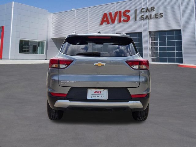 Used 2025 Chevrolet TrailBlazer LT AWD/4WD image 9