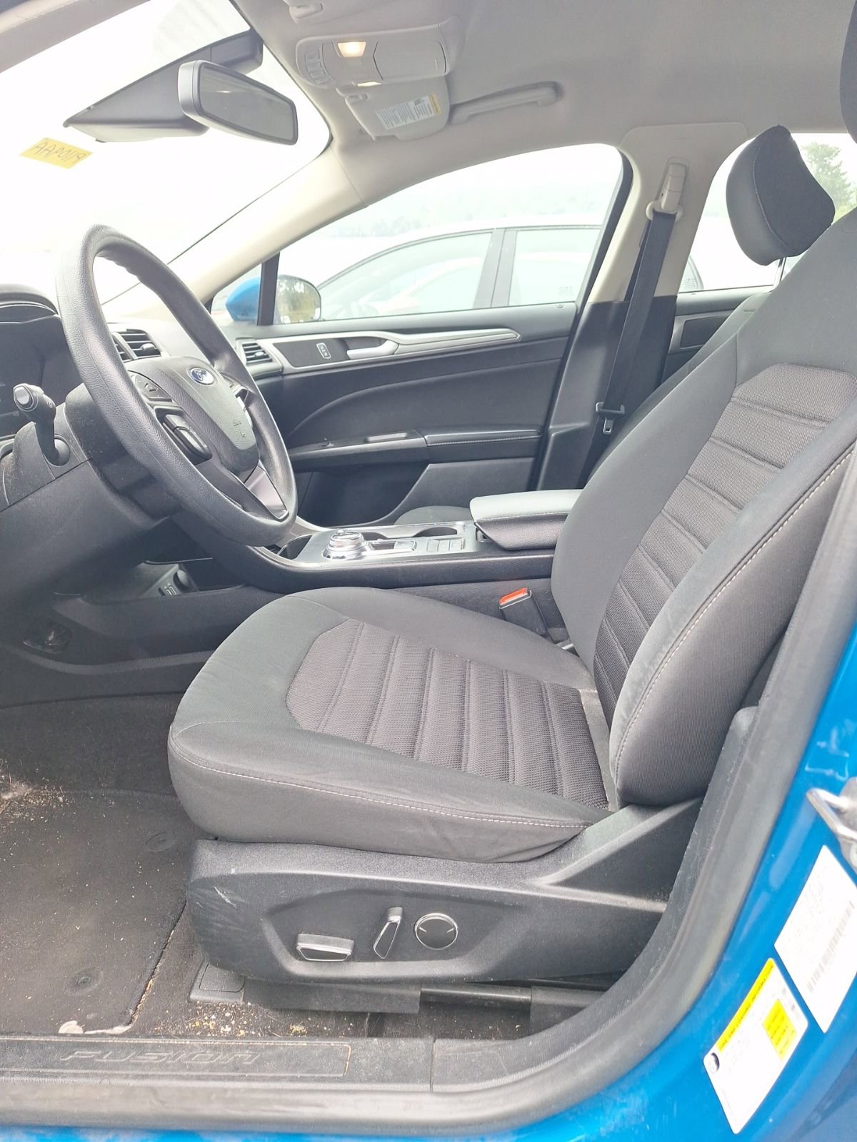 Used 2020 Ford Fusion SE image 11